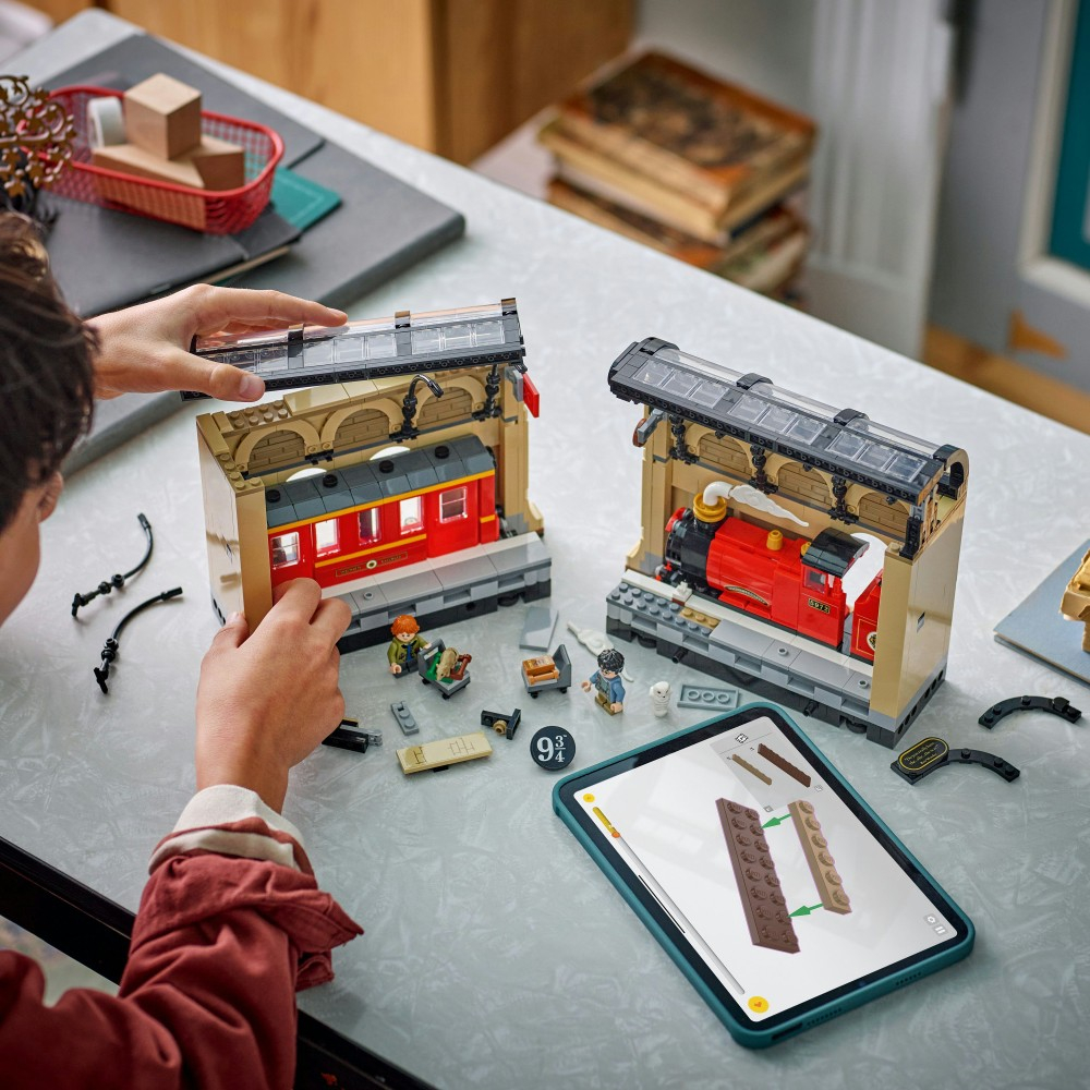 LEGO Harry Potter - Книжный уголок: Экспресс в Хогварт 76450