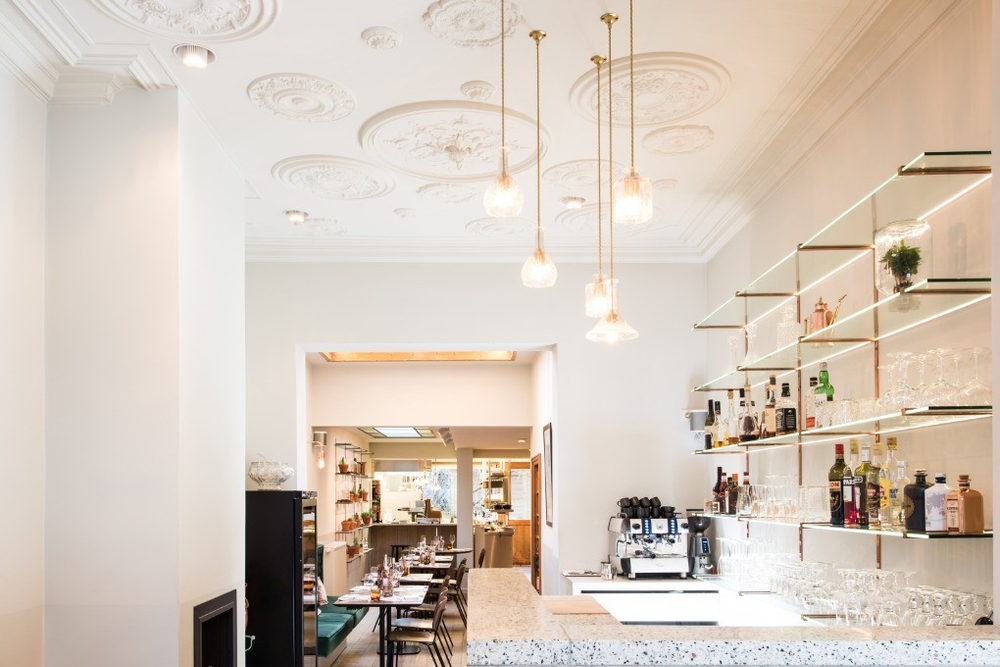 R10 Потолочная розетка Orac Decor