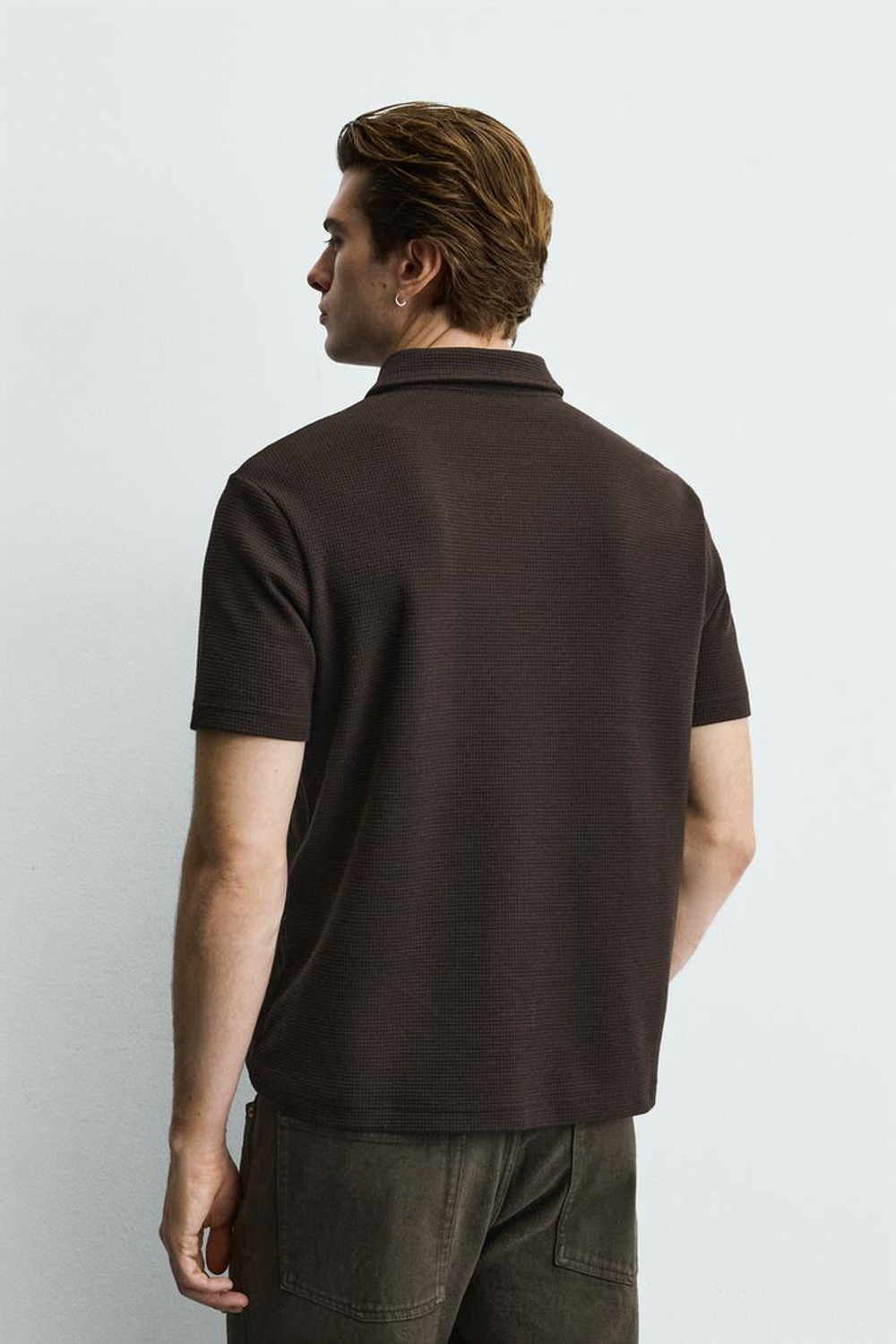 ZARA ПОЛО ИЗ РЕЛЬЕФНОЙ ТКАНИ ВАФЕЛЬНОГО ПЕРЕПЛЕТЕНИЯ, ШОКОЛАДНО-КОРИЧНЕВЫЙ