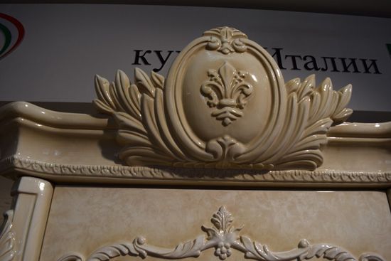 Гостиная модульная МАРСЕЛЛА корень ясеня глянец