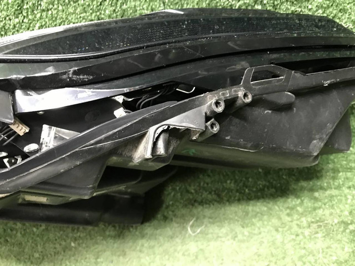 Битая Фара левая Jaguar E-PACE (2017-2021.) LED