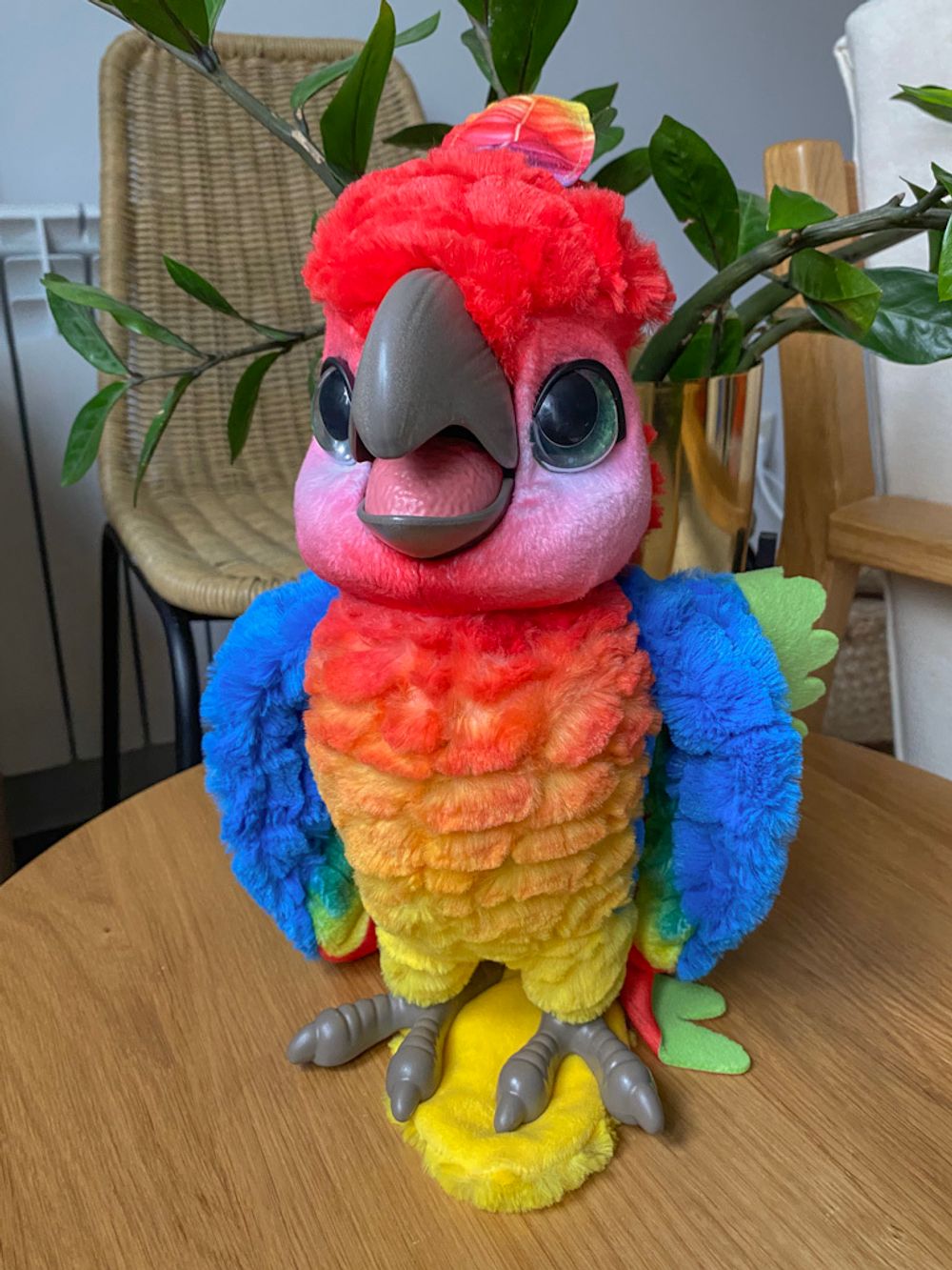 Говорящий попугай Fur Real