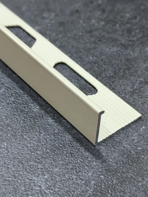 АП  8мм "DO-1" 2,7м Слоновая кость Г-об. анод. алюм.