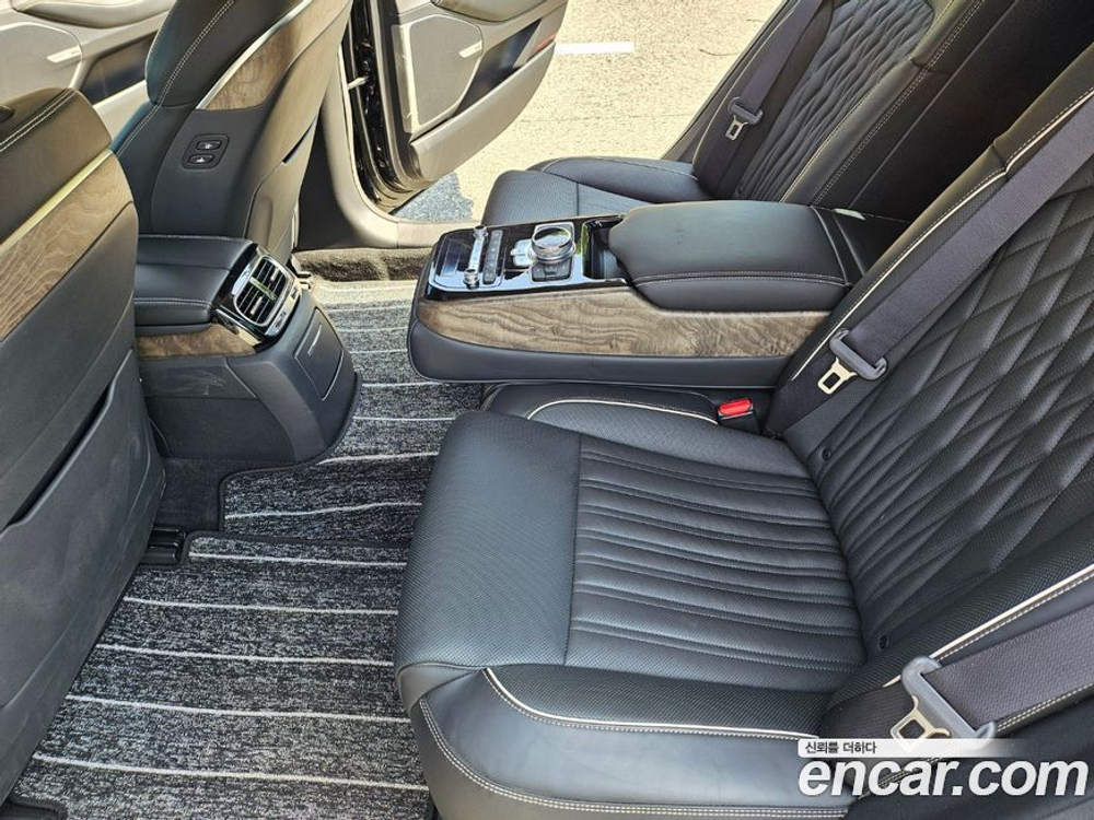 Genesis G90 3.8 AWD (10.2019)