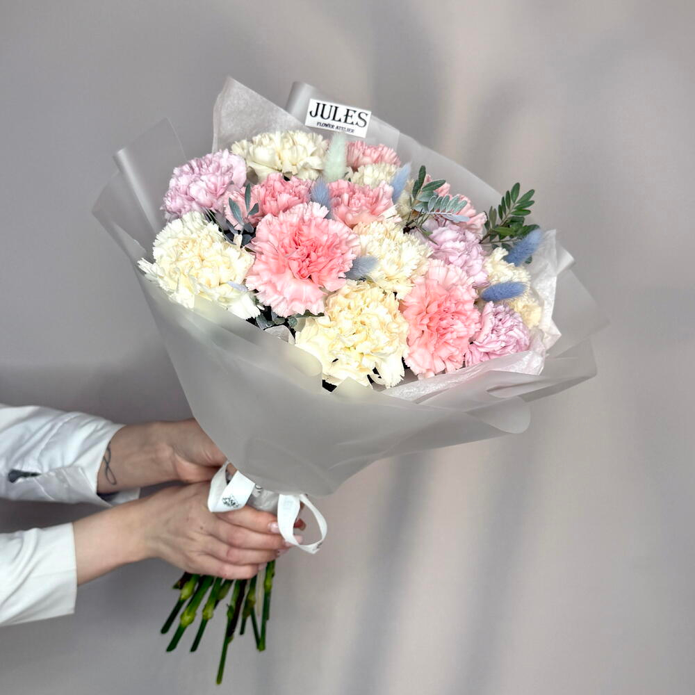 «Пудровое эхо» букет из диантусов