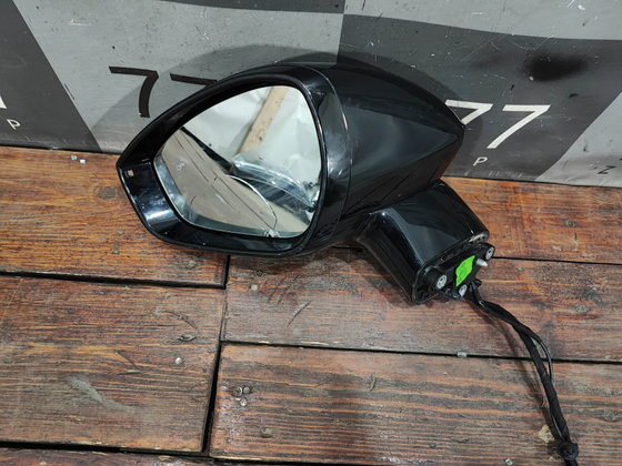 Зеркало левое 12 + 1 Pin Omoda C5 22-нв Б/У Оригинал 601000430AABCE