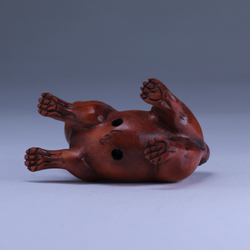 Нэцкэ Играющий котенок