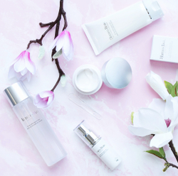 Пенка для умывания с ионизированной гиалуроновой кислотой Homeo Beau Moist Washing Foam