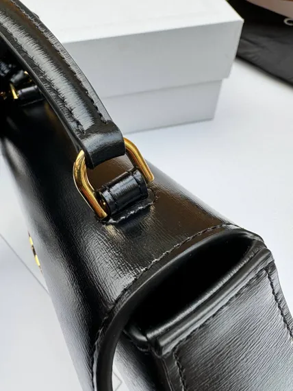 Сумка CELINE LOLA IN SHINY CALFSKIN черный