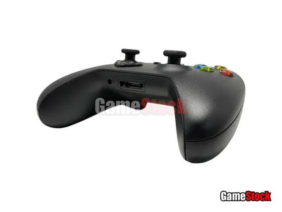 Геймпад Xbox One (черный, Б/У)