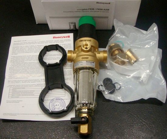Самопромывной фильтр для холодной воды Honeywell 1/2" с редуктором давления