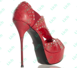 Кожаные туфли с металлическими заклепками