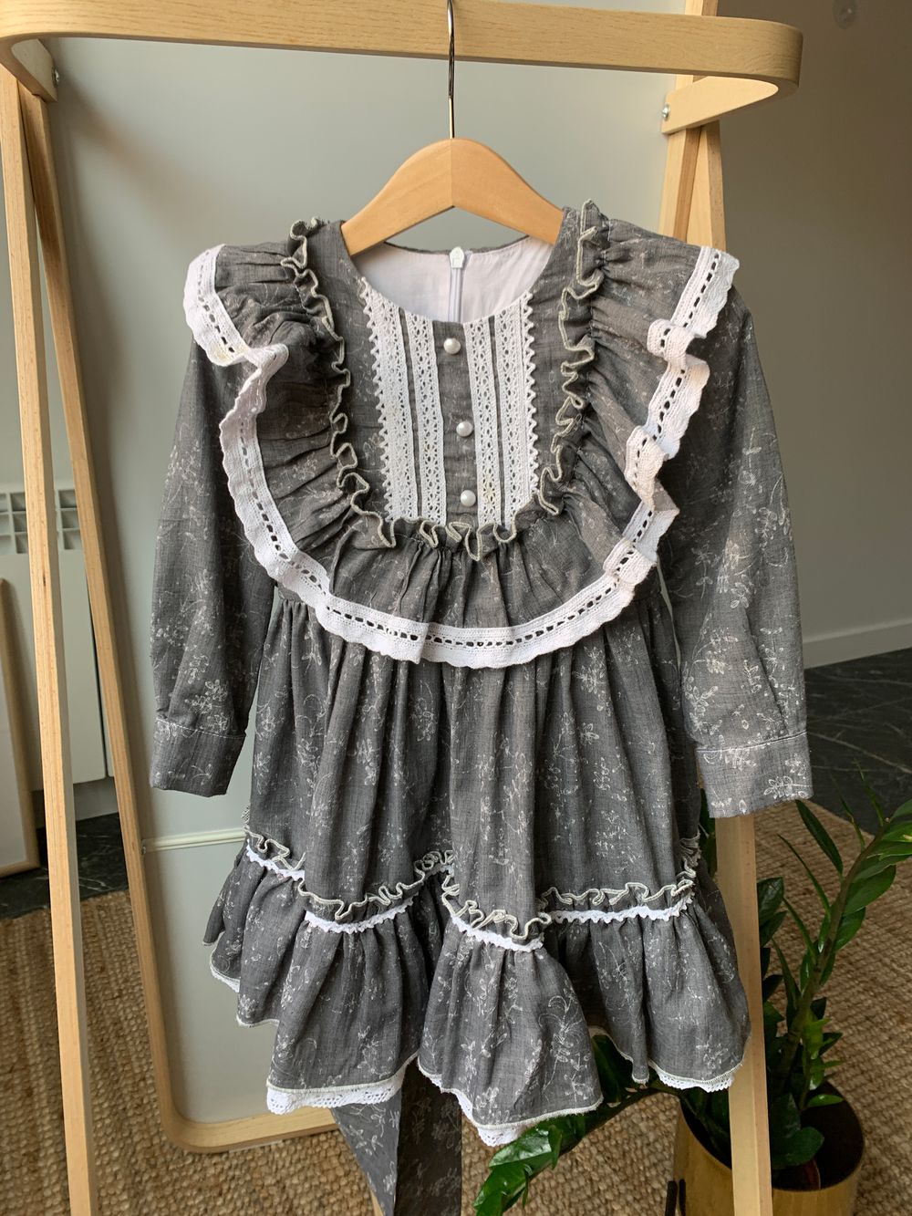 Платье и панама, 98