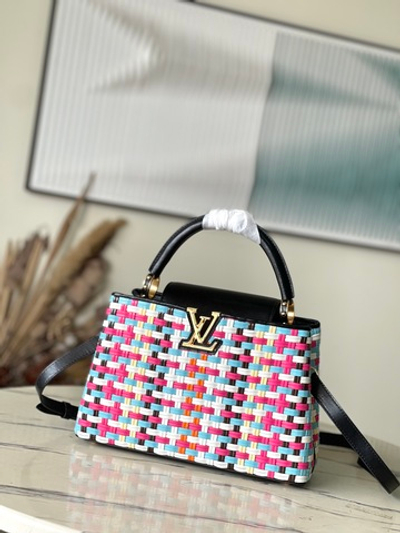 Louis Vuitton Capucines MM