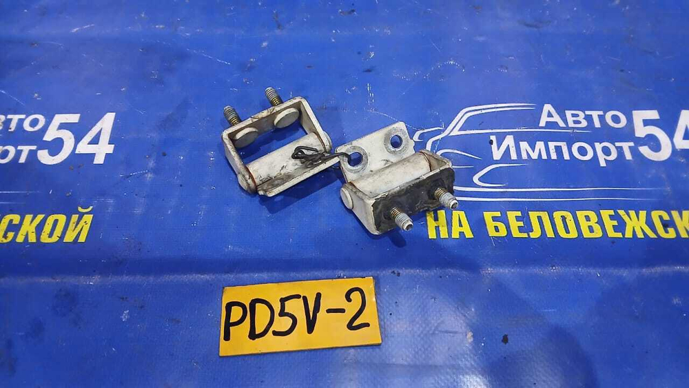 Петля багажника MITSUBISHI DELICA 1998