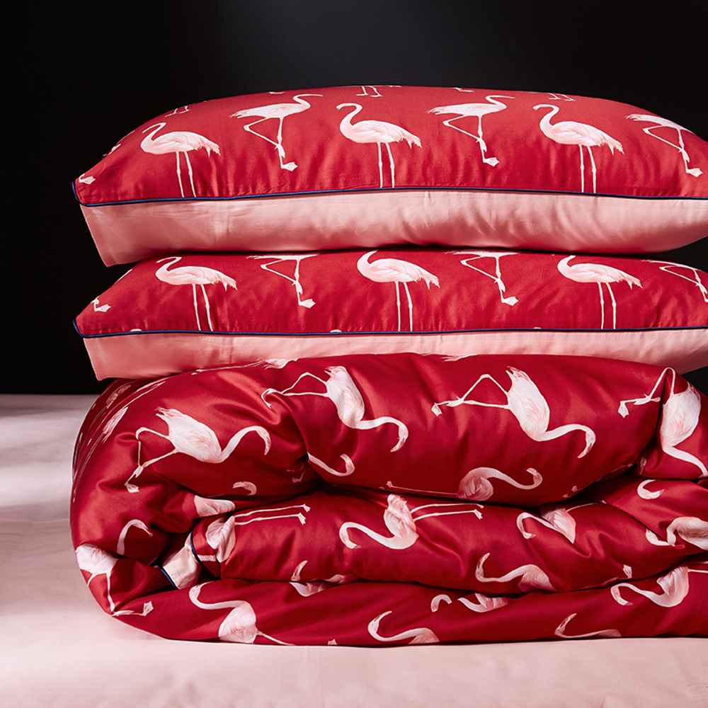 Постельное белье ЕВРО (двуспалка) Египетский Хлопок Белые фламинго на красном