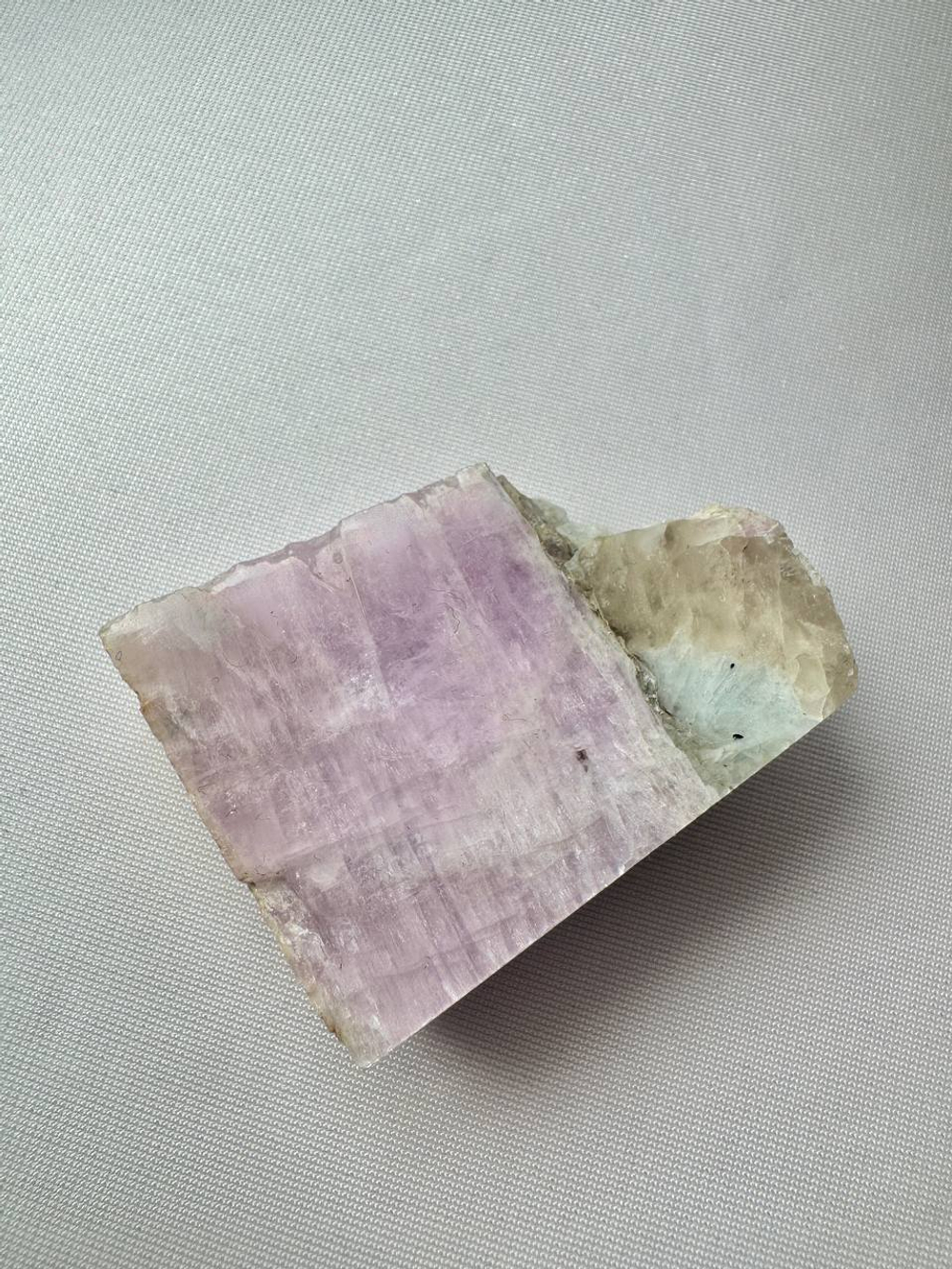 Кунцит (Спилы)