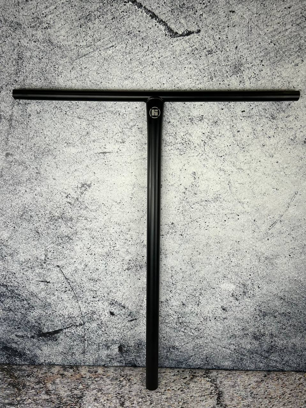 Руль HIPExtreme T-bar (баттинг) 720*610 мм, IHC 31,8 мм, черный