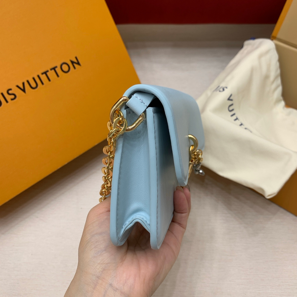 Louis Vuitton Wallet On Chain LV Bloom