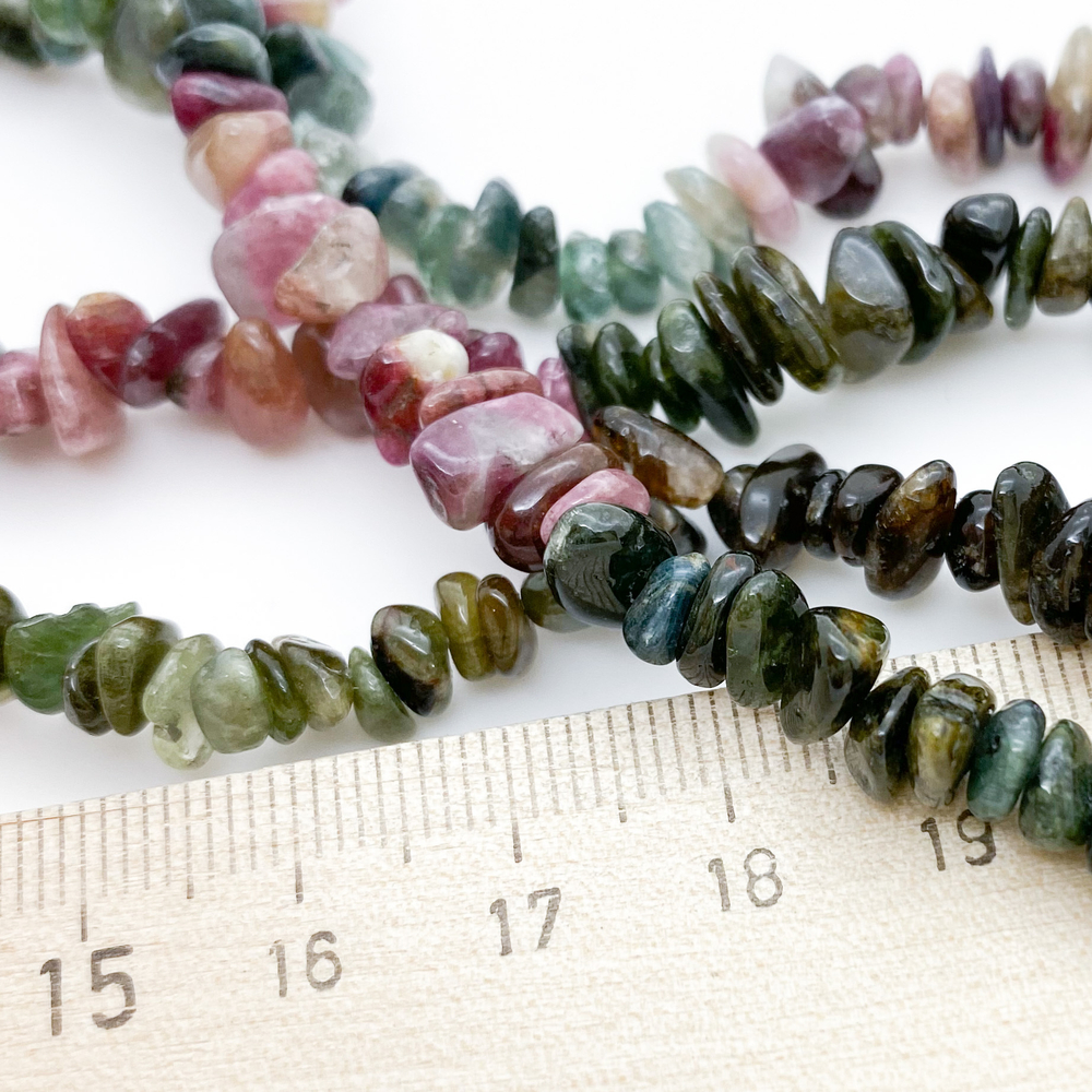 Турмалин, крошка 4-8 мм, цена за нить 38 см