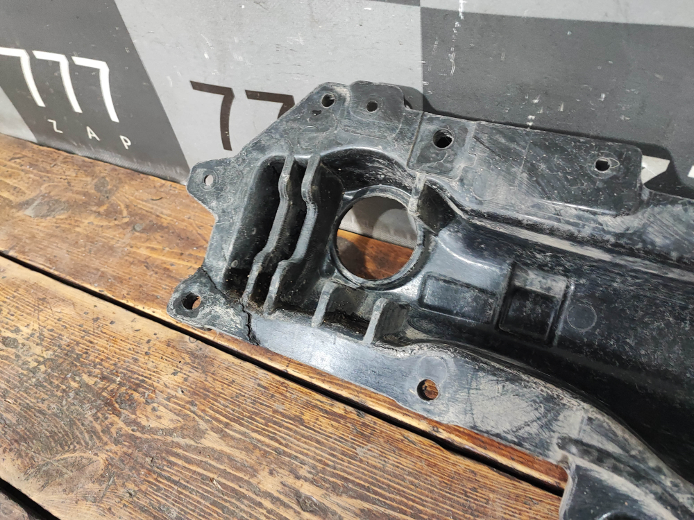 Усилитель заднего бампера Kia Sportage 4 (QL) 18-22 Б/У Оригинал 86631F1500