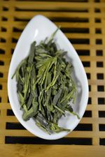 Лун Цзин, крупный лист