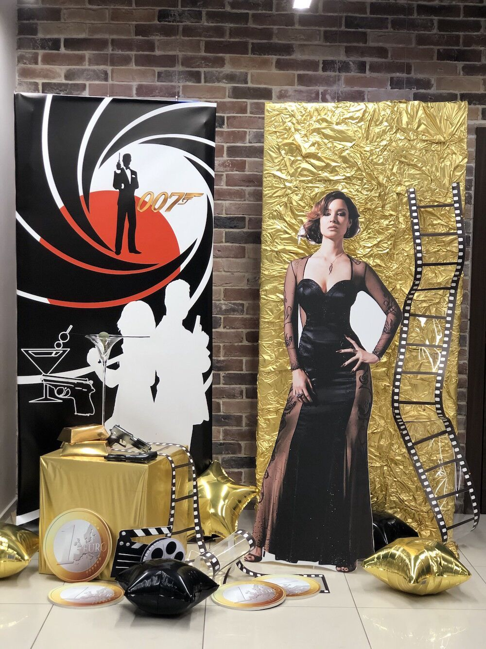 James Bond Party