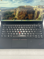 Ноутбук Lenovo ThinkPad X1 Carbon 6th Gen (20KGSBUL00) 14"/Intel Core i7-8650U/RAM 16 GB/SSD 512 GB/Intel UHD Graphics 620/1920*1080/IPS/Windows 11/Подсветка - кл: LED/Черный. Состояние: Уценка/большой след. на матрице от клавиатуры