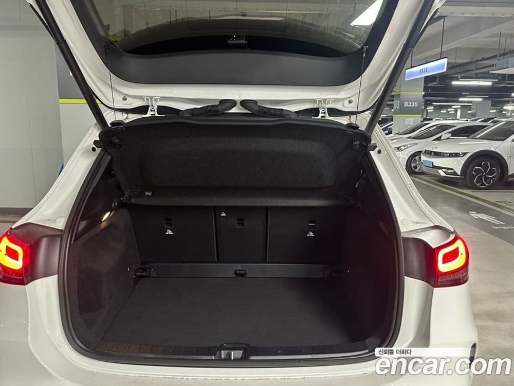 Mercedes-Benz GLA-Class H247 GLA250 4MATIC (12.2022)