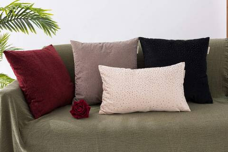 Наволочка 45х45 Sofi De MarkO Кристал темно-коричневая