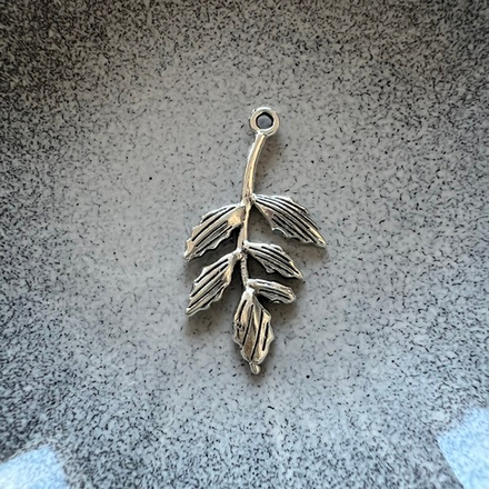 Подвеска дерево-лист. Античное серебро. Фурнитура для изготовления украшений и аксессуаров.