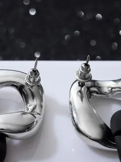 Серьги металл "Цепь" диагональ, 2 полых ромба, цвет серебристо-чёрный