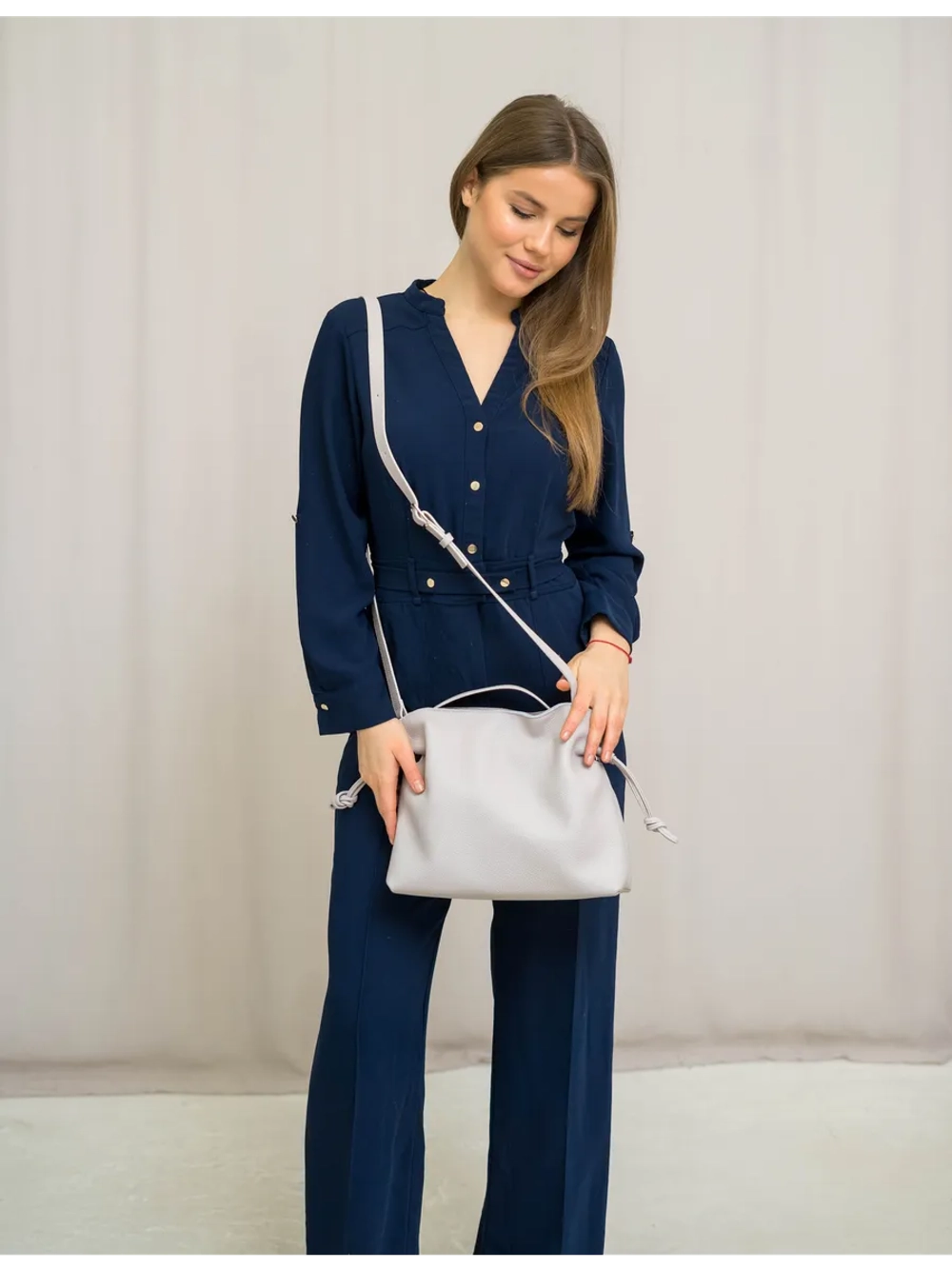 Сумка мешок через плечо средняя натуральная кожа