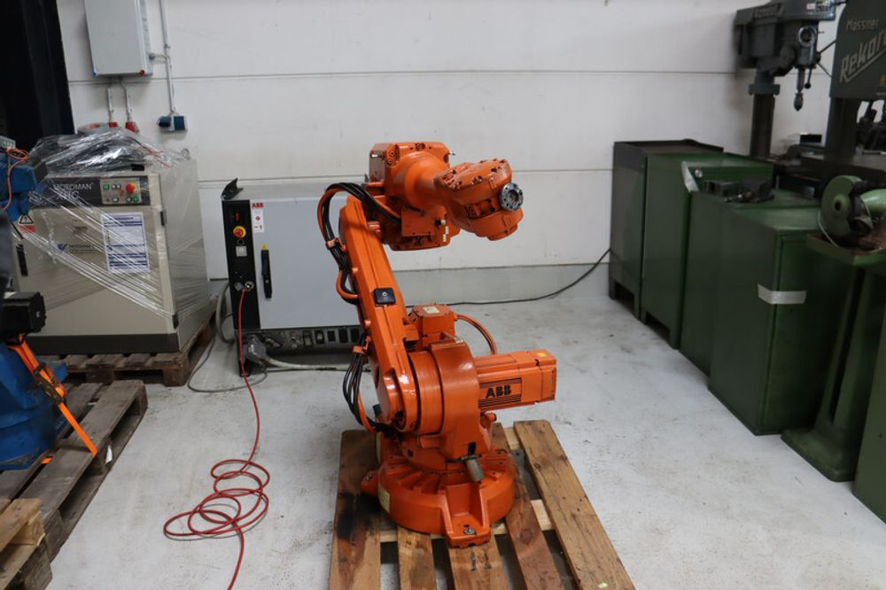 ABB IRB 2600 M2004