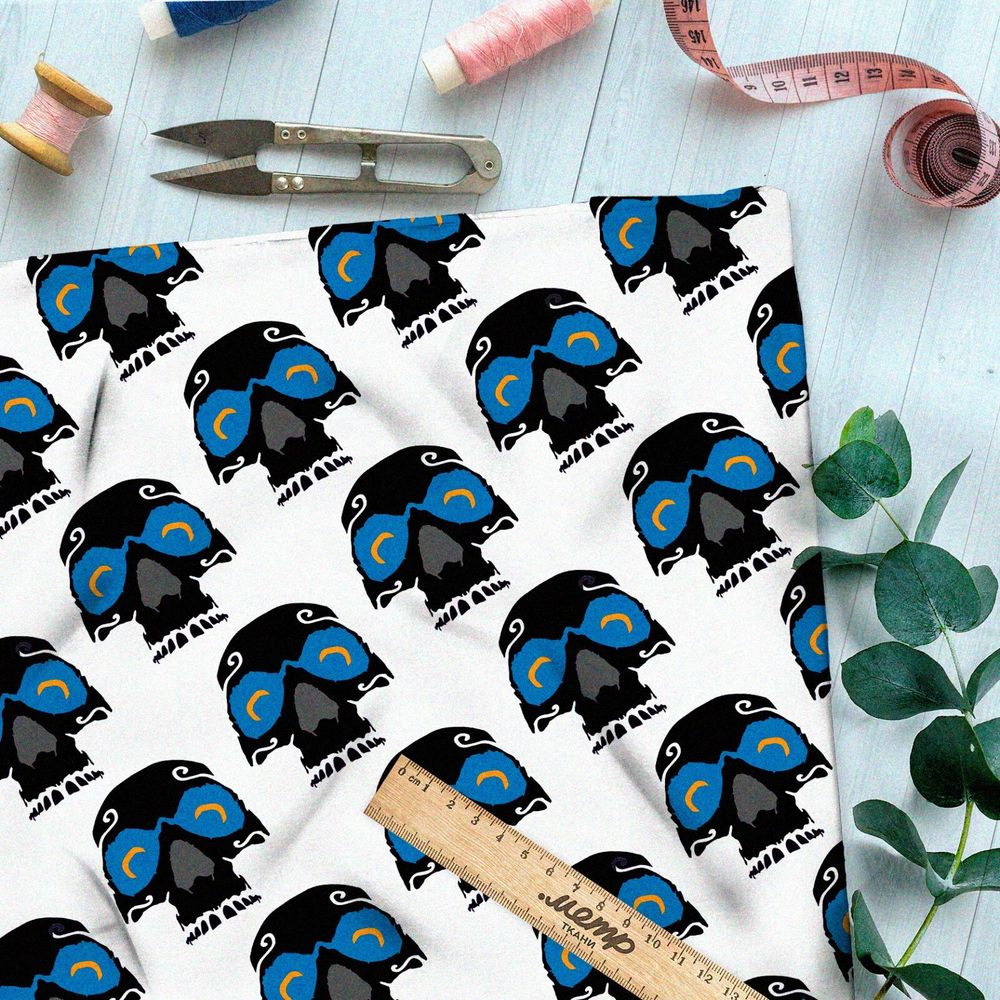 Ткань шелк Армани сахарные черепа на белом фоне