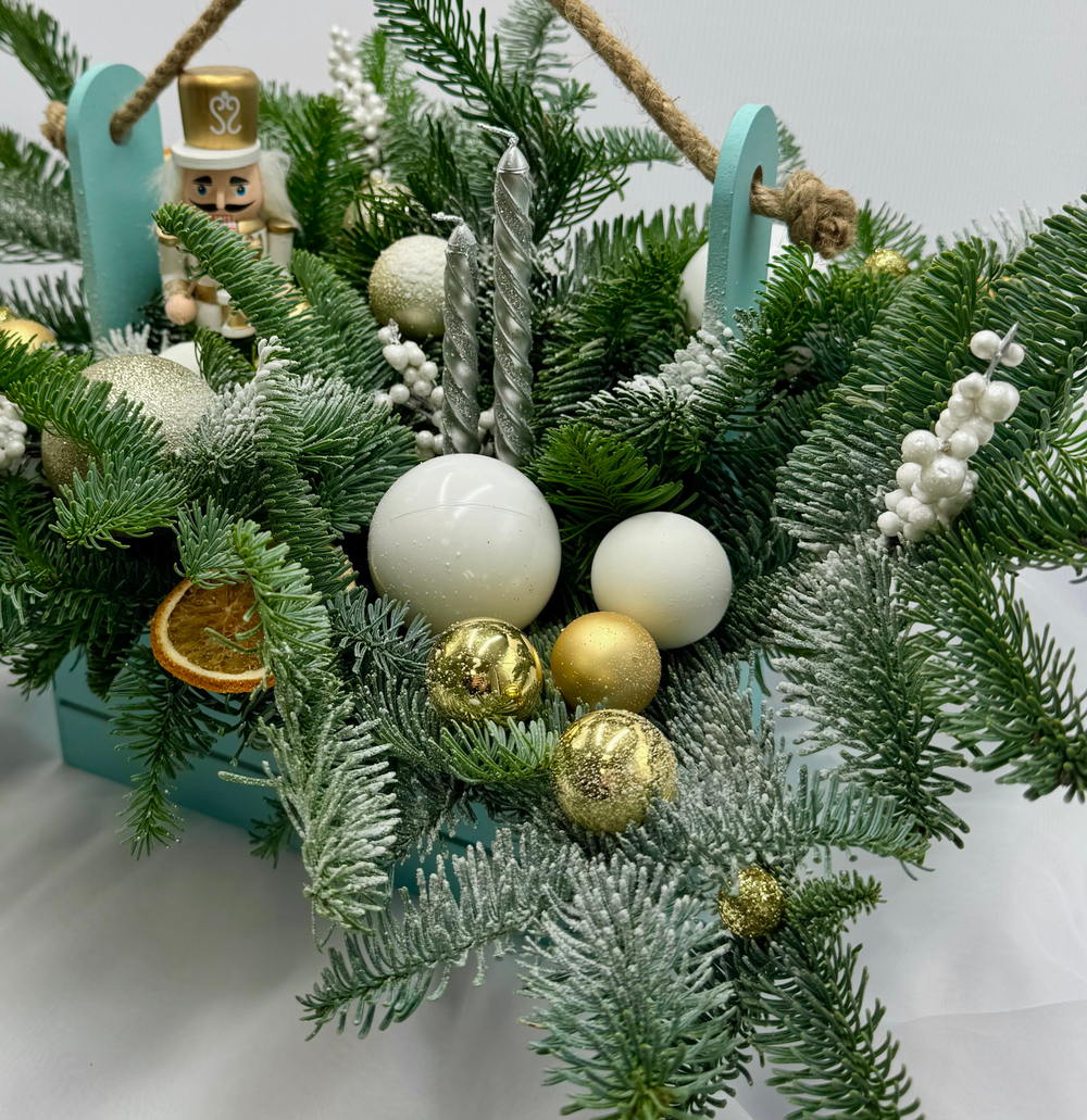 Композиция "Зимний вальс щелкунчика"