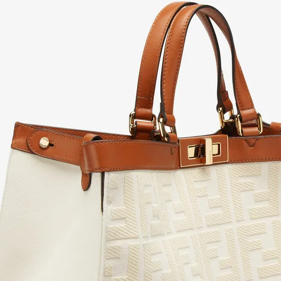 Сумка Fendi Peekaboo X-tote белый