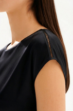 23589 Блузка женская (черный)