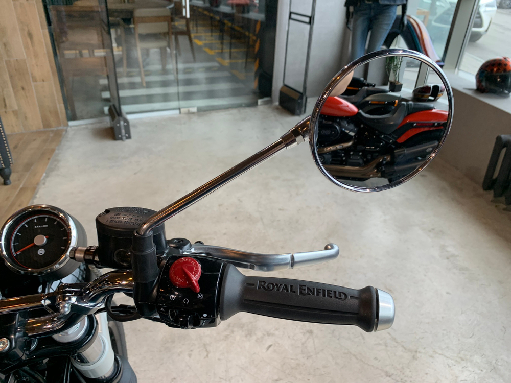 Royal Enfield Interceptor 650 Cali Green (Standard / Single tone)