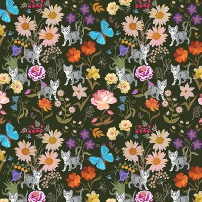 Котята, цветы и бабочки