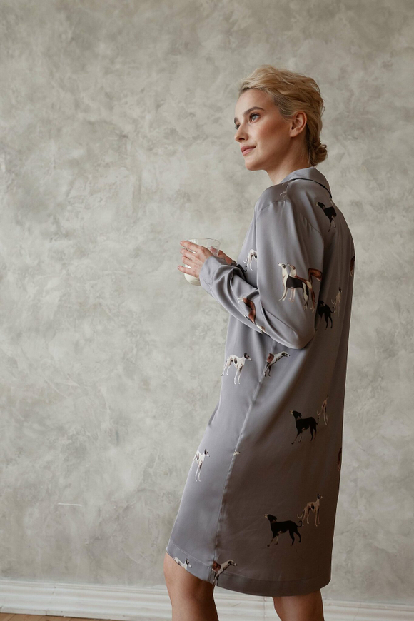 Шелковая рубашка удлиненная с борзыми серебро 48 - 50