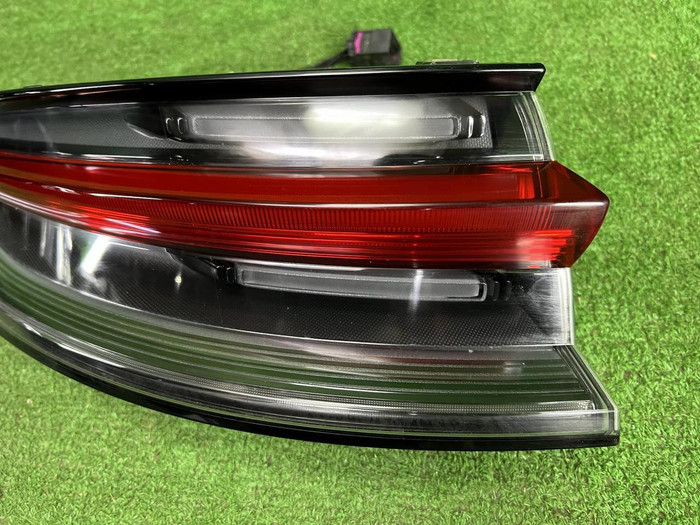 Фонарь левый внешний Porsche Macan 95b (2018-н.в.)