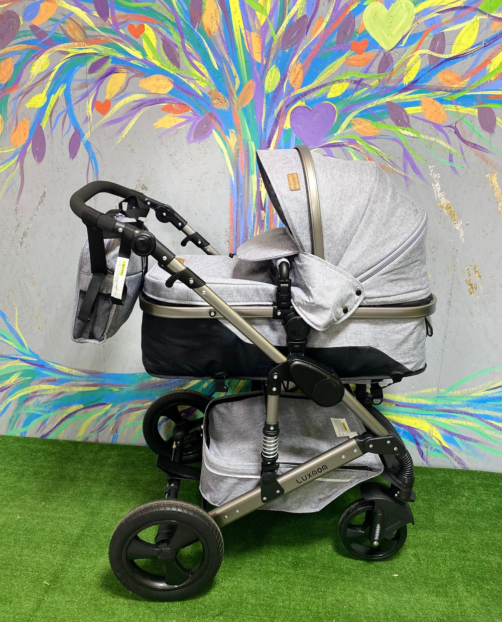 Коляска-трансформер Luxmom 555 2в1 Серый текстиль Серебристая рама