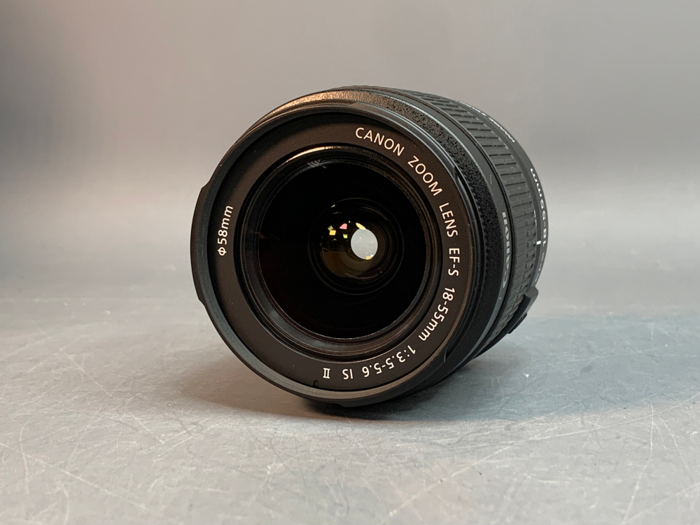 Canon 2000D Kit 18-55mm 3.5-5.6 IS II 4.700 кадров