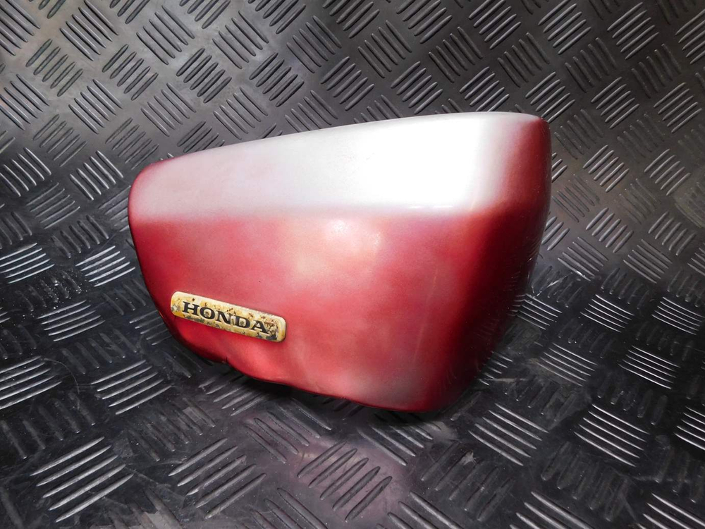 Пластик боковой правый Honda Shadow 750 RC50 83500-MEGA 051124