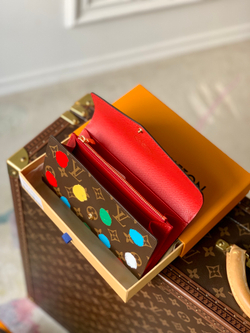 Louis Vuitton Sarah Wallet