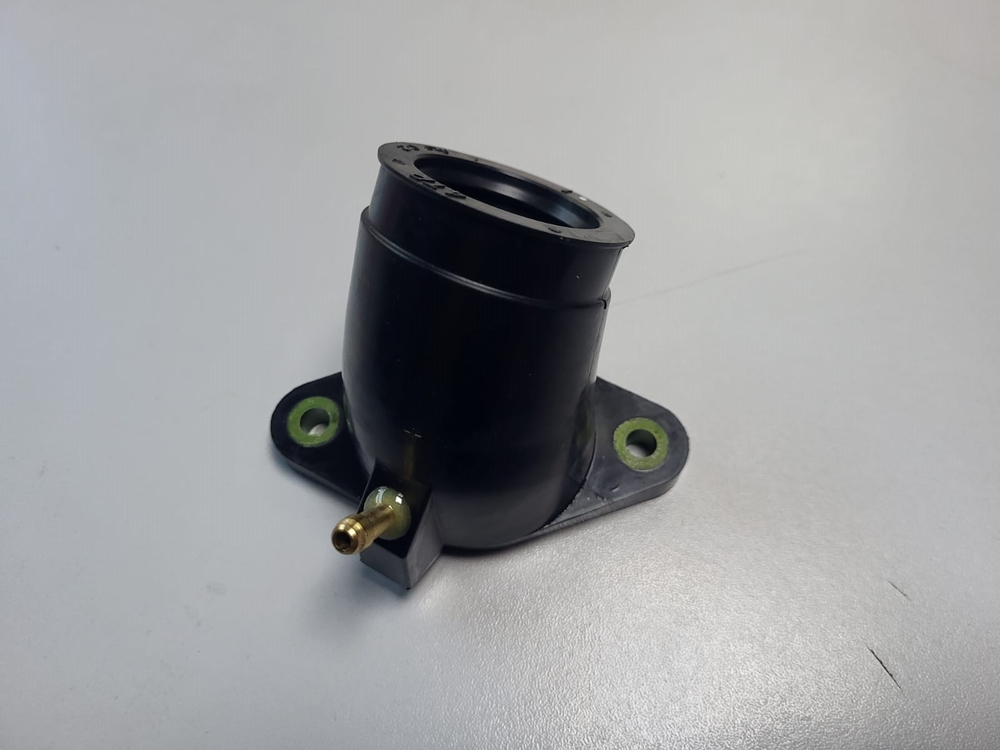 патрубок Yamaha XVS400 Drag Star 4TR-13586-01-00