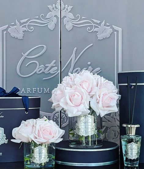 Букет из 5 розовых роз в прозрачной вазе, Cote Noire