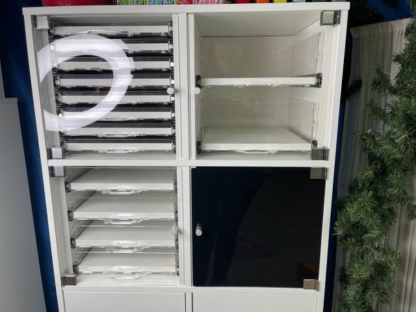QBox Дверка из оргстекла