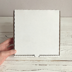 Коробка 19х19х4 см, белая